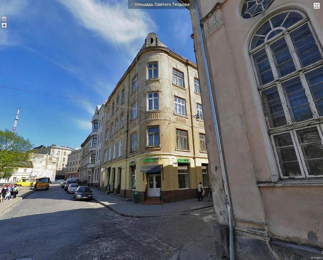 Romantic Apartments - In The Center Of Lviv , King-Size Bed Kültér fotó