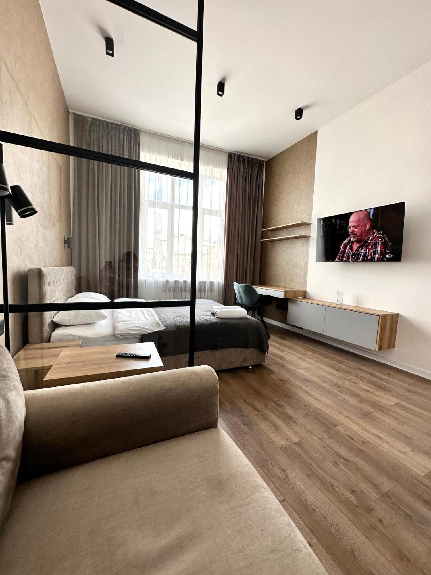Romantic Apartments - In The Center Of Lviv , King-Size Bed Kültér fotó