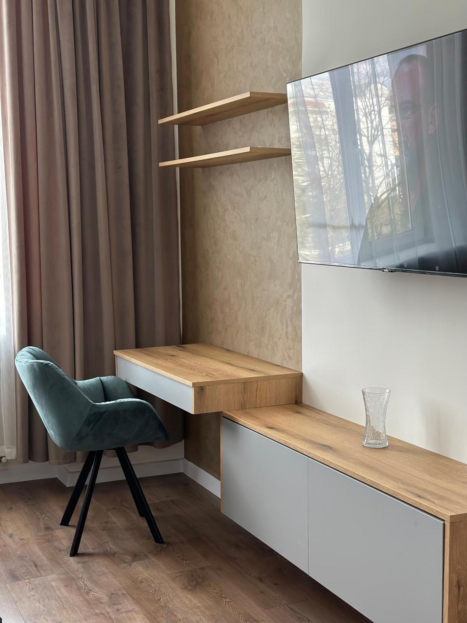 Romantic Apartments - In The Center Of Lviv , King-Size Bed Kültér fotó
