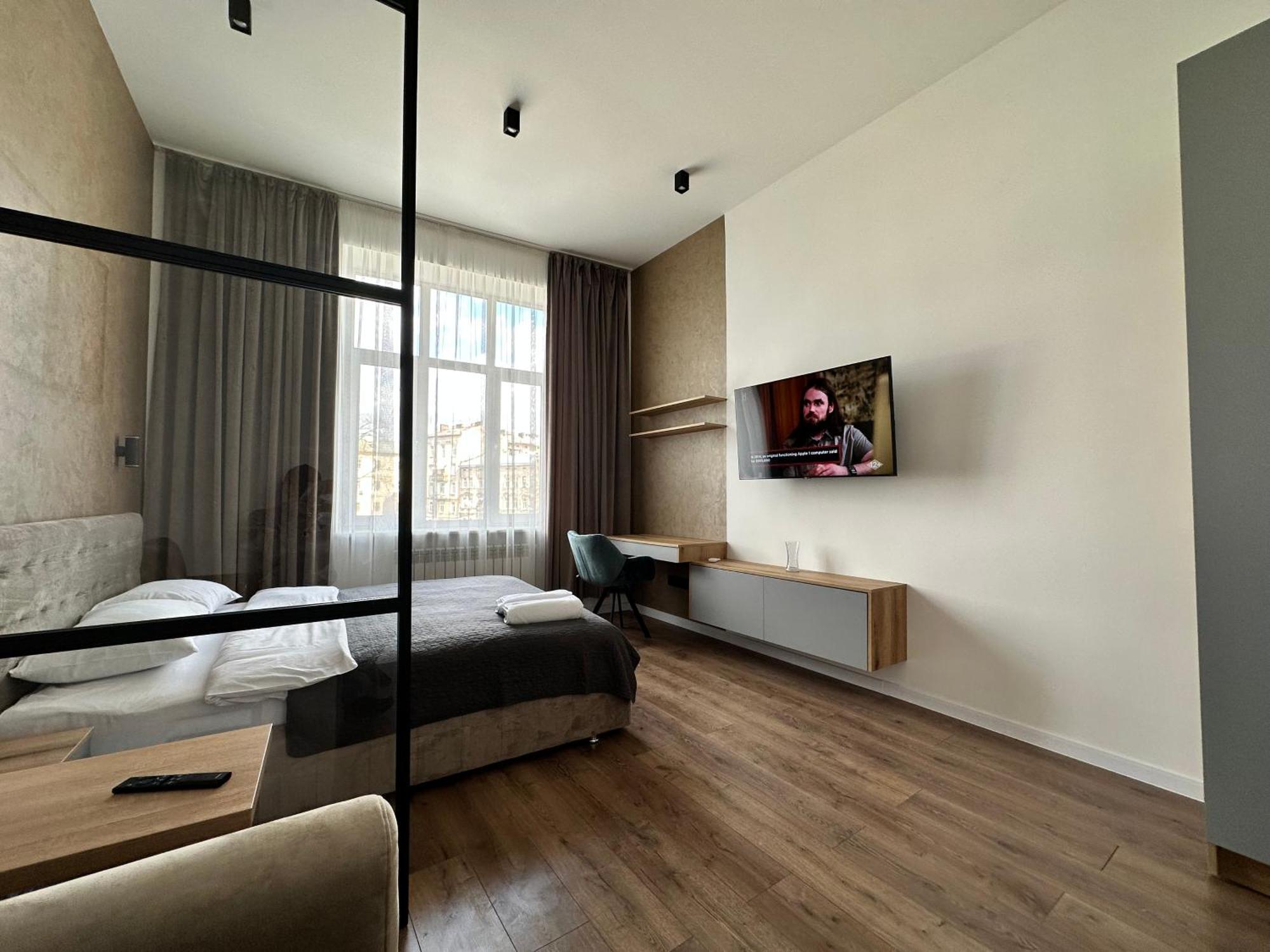 Romantic Apartments - In The Center Of Lviv , King-Size Bed Kültér fotó