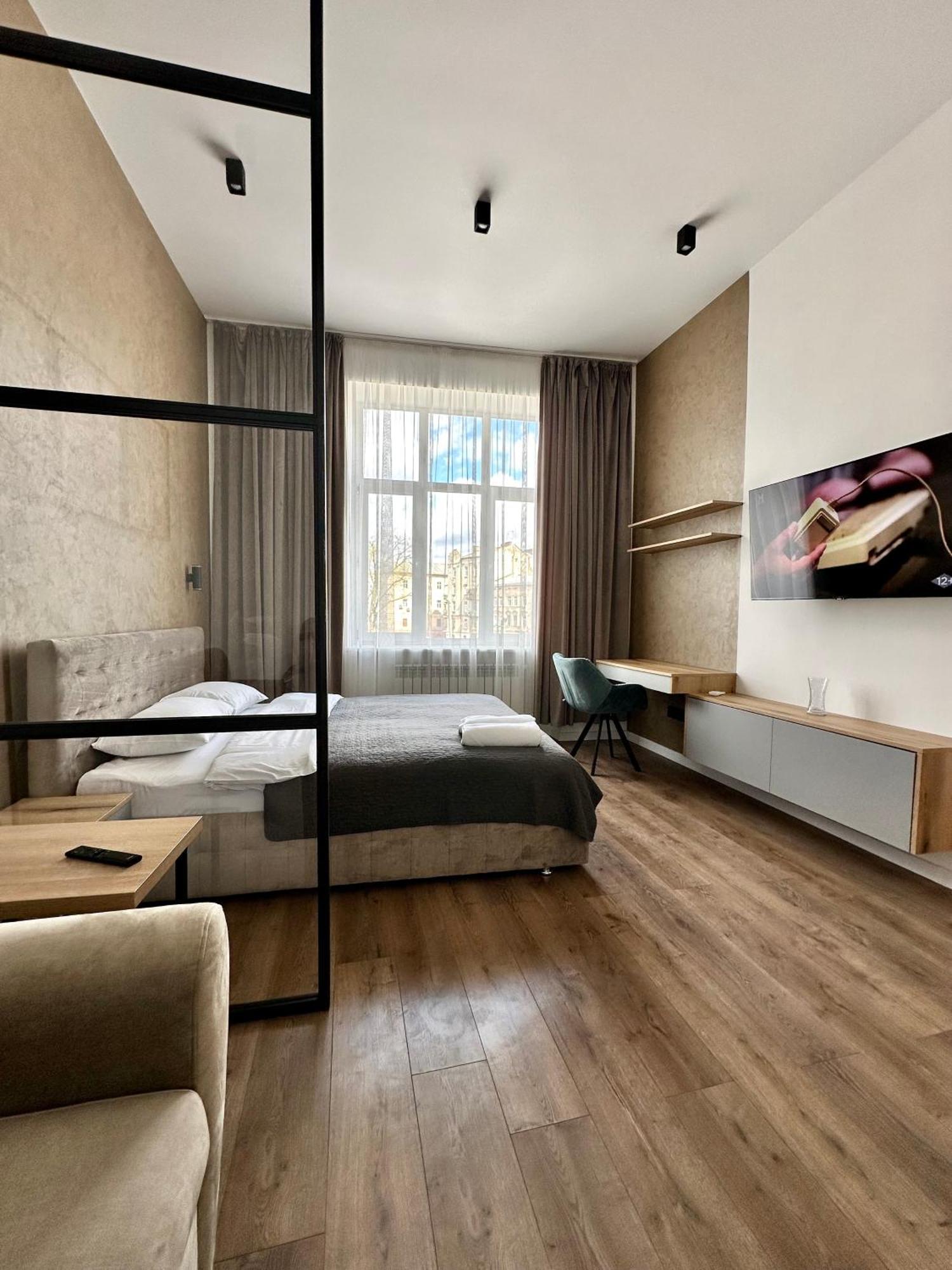 Romantic Apartments - In The Center Of Lviv , King-Size Bed Kültér fotó