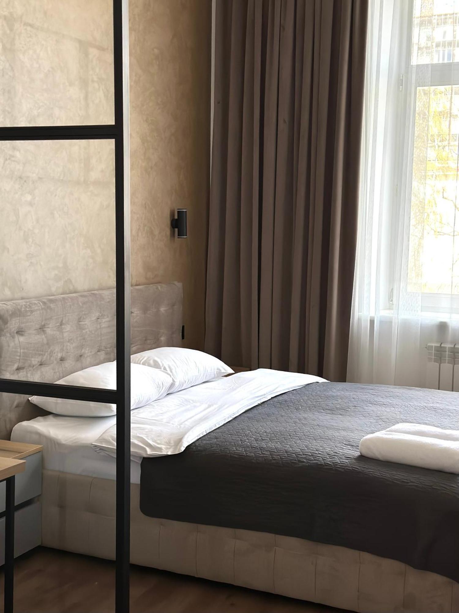 Romantic Apartments - In The Center Of Lviv , King-Size Bed Kültér fotó